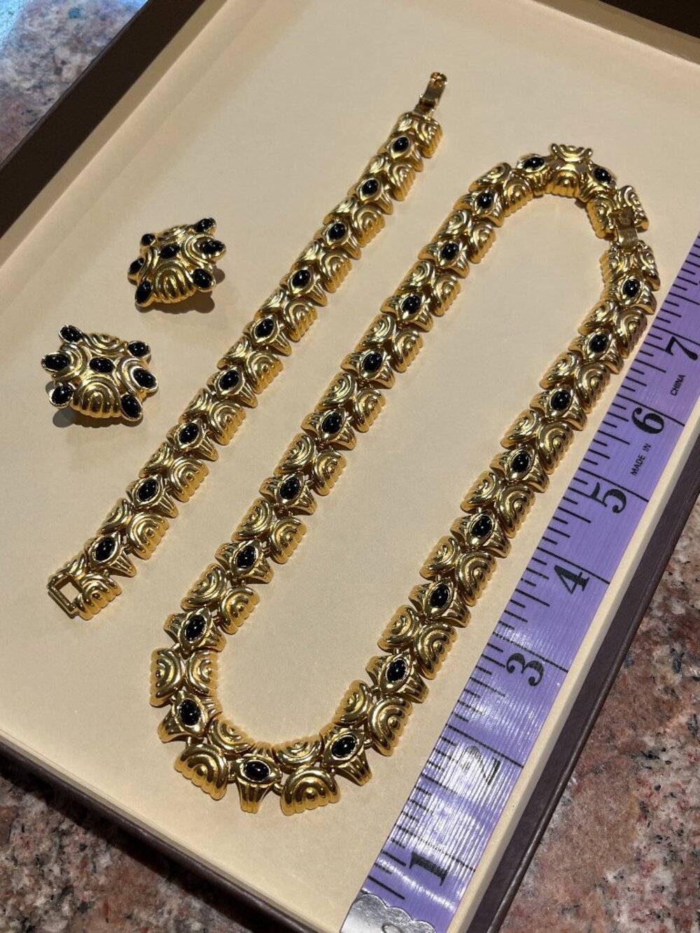 FULL Vintage Oscar de la Renta Gold Necklace, Bracelet, Earring Set (stamped)
